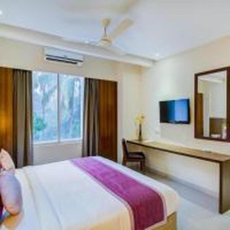 Jk Residency Kelakam Otel Dış mekan fotoğraf