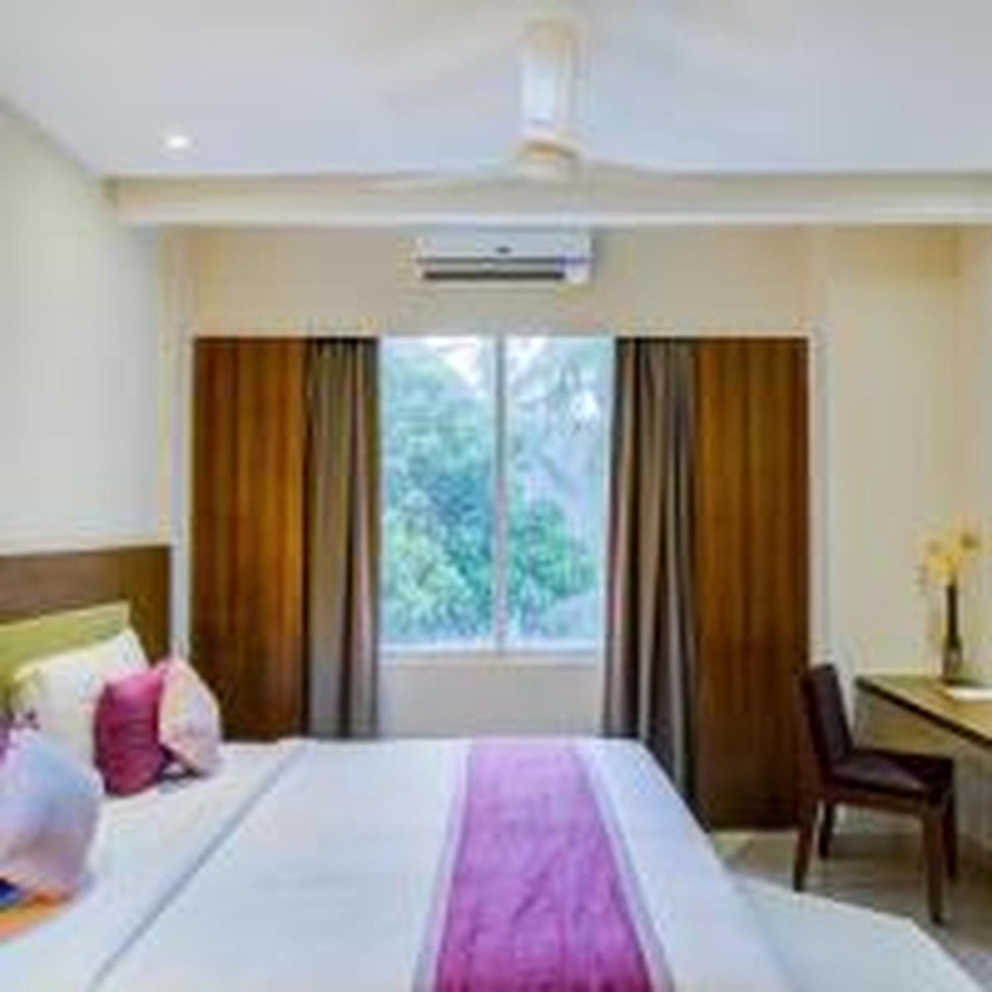 Jk Residency Kelakam Otel Dış mekan fotoğraf